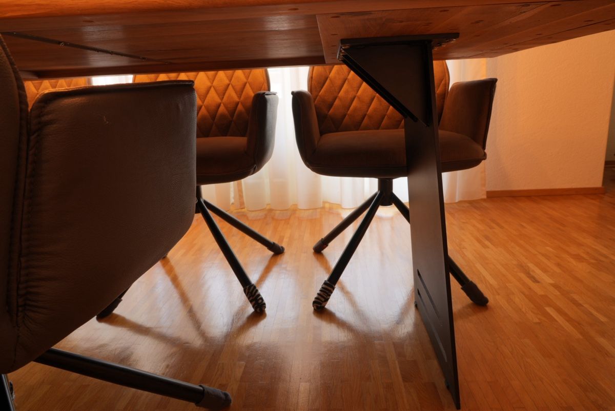 Tavoli: Eleganter Esstisch - OHNE Stühle – Usato da Zufikon venduto da AndreS_w0522 2