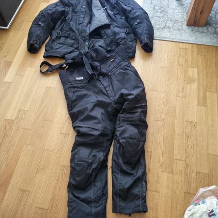 Motorrad Kombi Ixs Jacke Hose Schwarz Gr. 4X gut erhalten