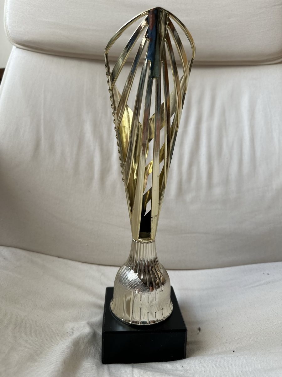 Sonstiges zum Sammeln & Seltenes: Goldener Pokal – Gebraucht aus Basel von ari_f26x 3