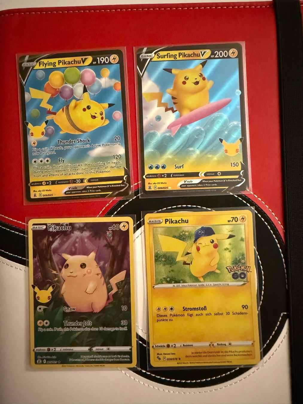 Pokémon Cartes à collectionner: 3 Pokémon Celebrations Karten + Holo Pikachu – D'occasion à Biel/Bienne par SeeLoewe55