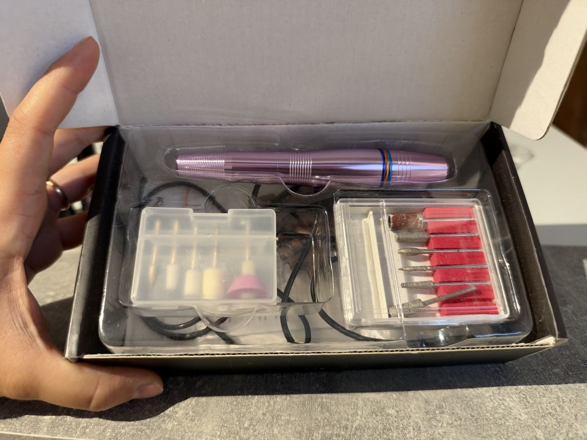 Ongles artificiels: Acryl nagelset  – D'occasion à Neunkirch par web_6mc8 2