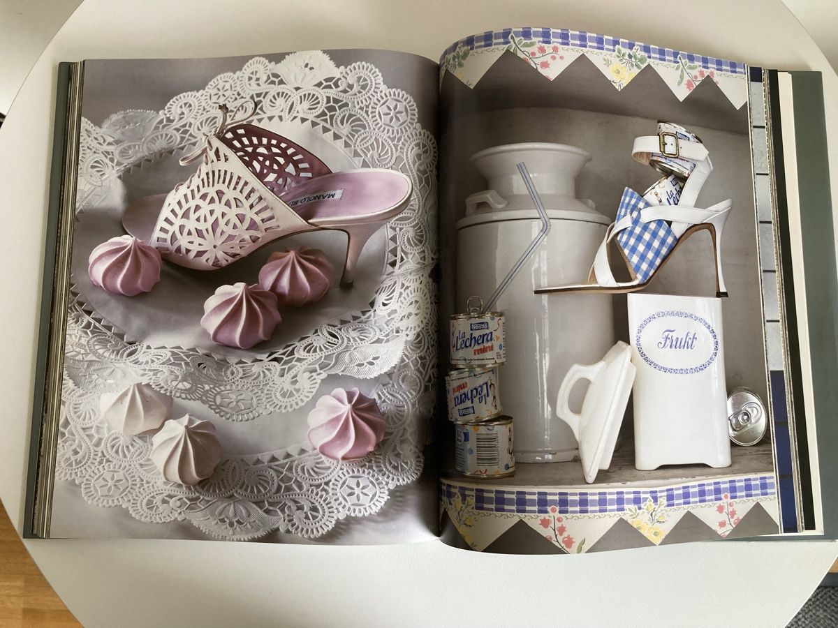 Libri: Manolo Blahnik - Eric Bomann - Buch - Neuwertig – Nuovo (secondo la descrizione) da Zwingen venduto da Kult2000 3