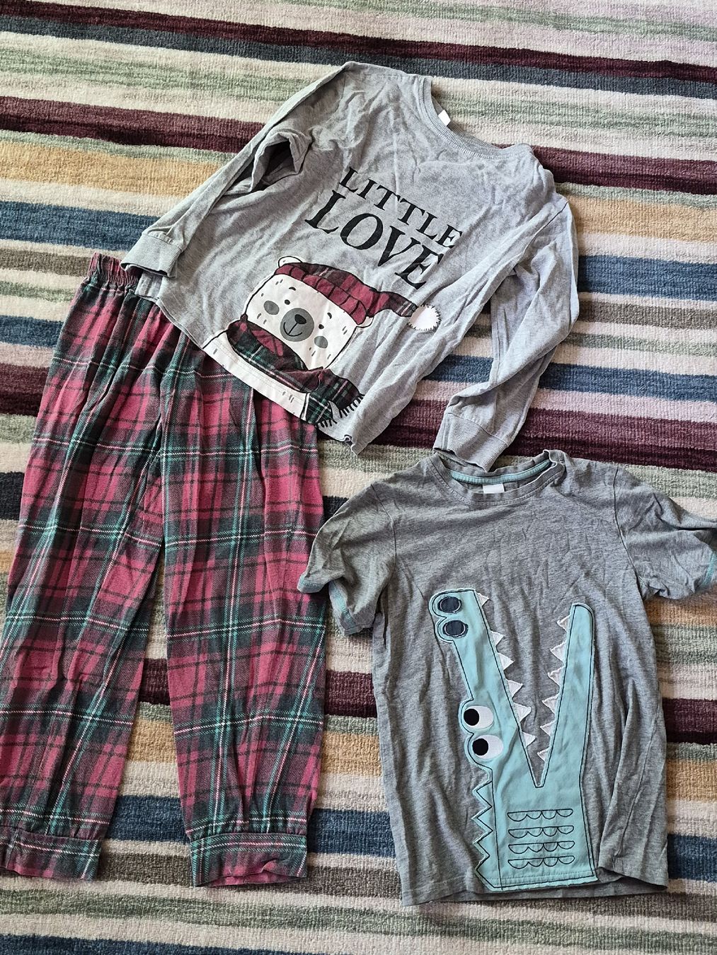 Lotti & Set di vestiti: Kleiderpaket Gr 140/146 – Usato da Vordemwald venduto da Esel04