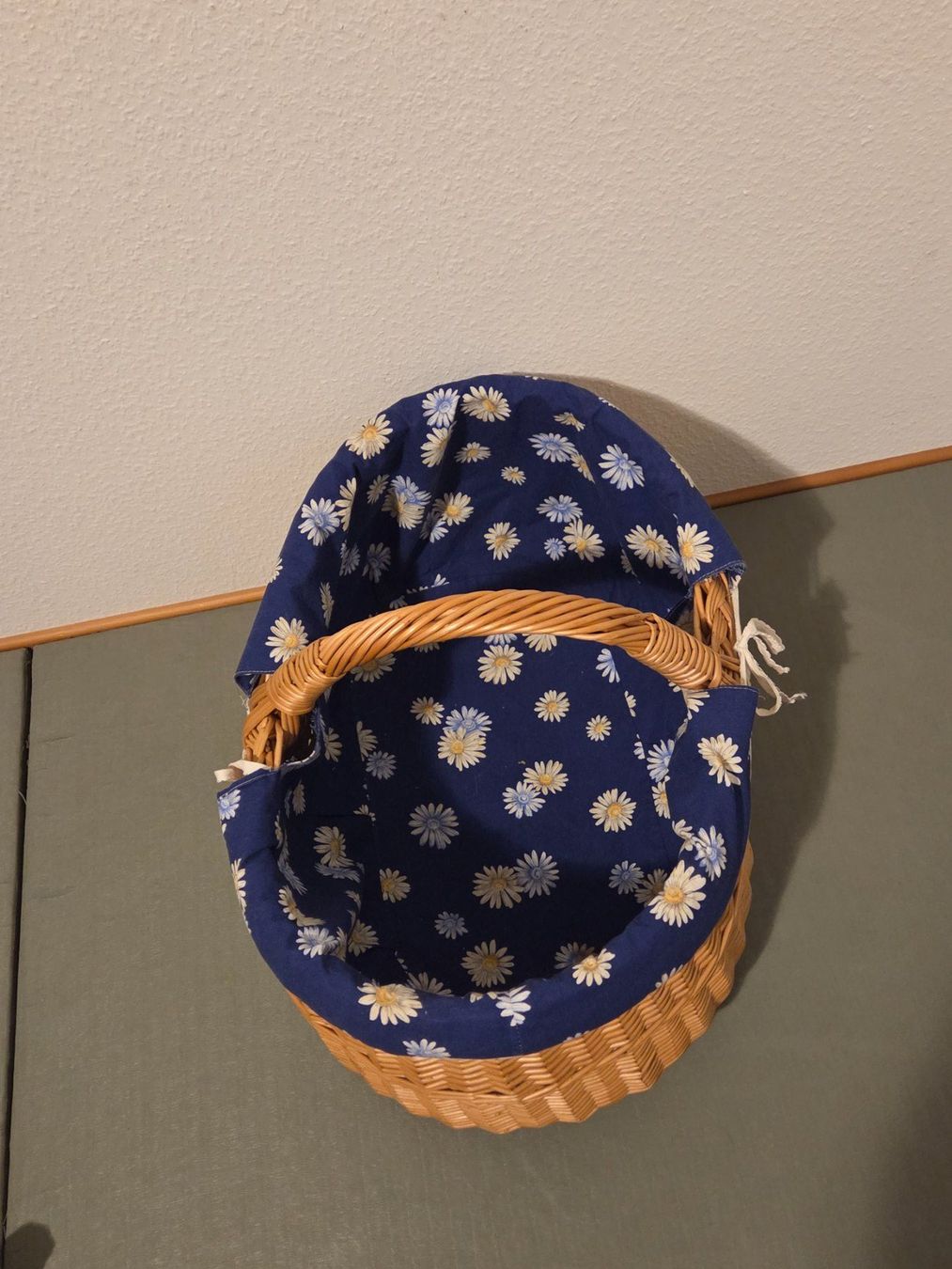 Altro per la casa: Weidenkorb mit Blumenmuster, Top Zustand! – Usato da Schwerzenbach venduto da BilboInSchwerzi 2