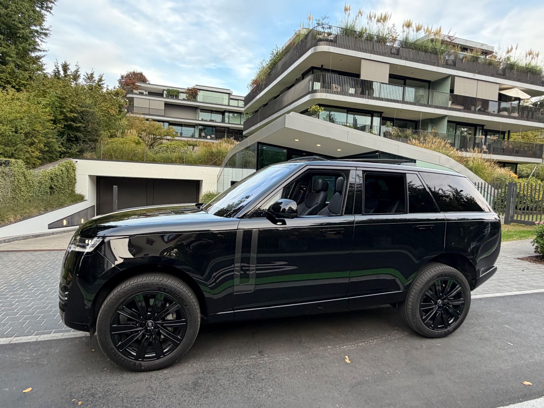 Land Rover Autos: Land Rover Range Rover D300 – Gebraucht aus Baar von Famaventures 8