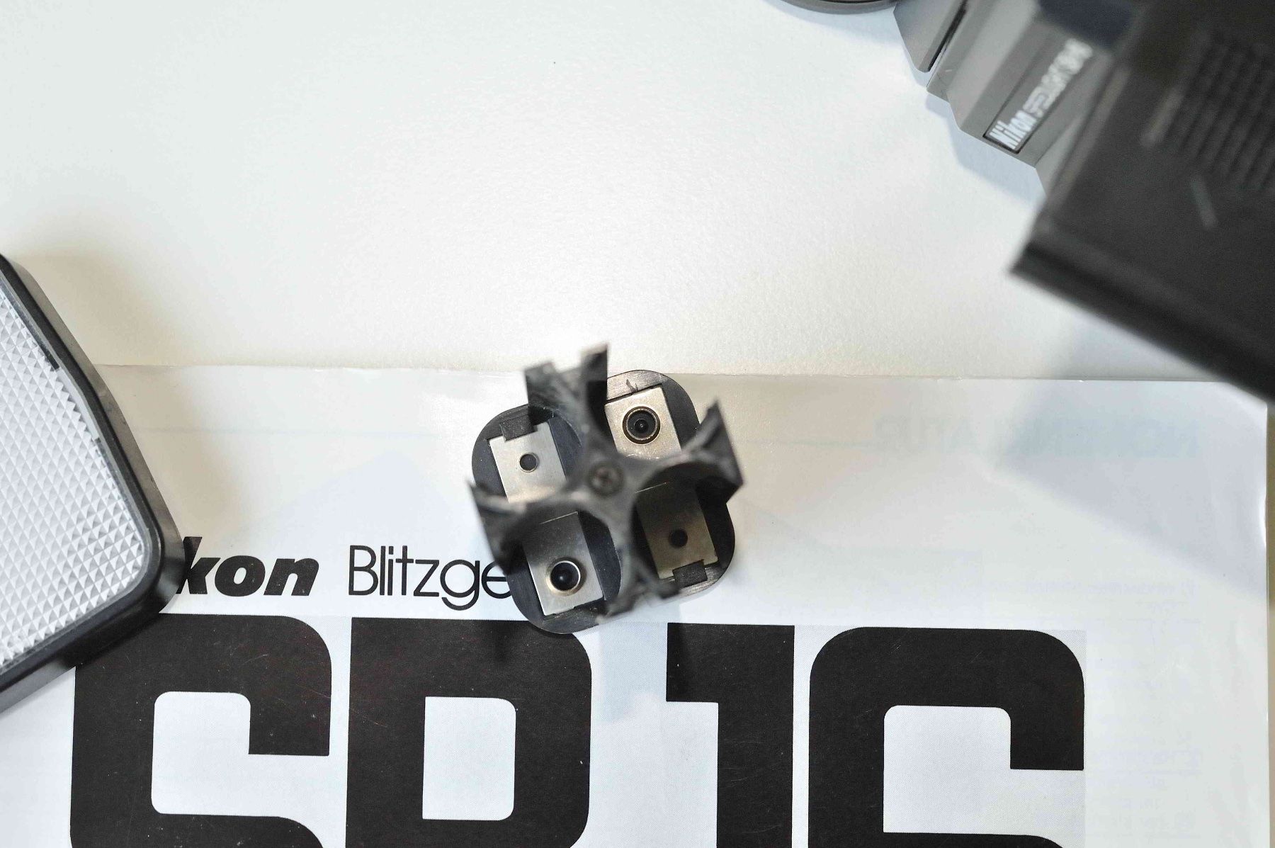 Nikon Flash: Nikon SB-16 Blitz (inkl. Weitwinkel Diffusor) – Usato da Schwerzenbach venduto da floridan 6