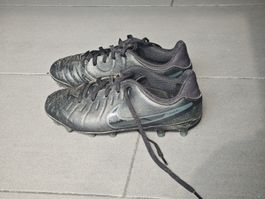 Nike Jr. Tiempo Legend 10 Academy Fussballschuh EU 35