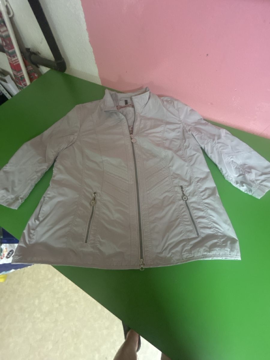 Jacken: Jacke  – Gebraucht aus Brunnadern von joggeli6
