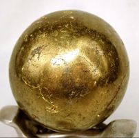 Seltene goldene Chalkopyrit-Kugel