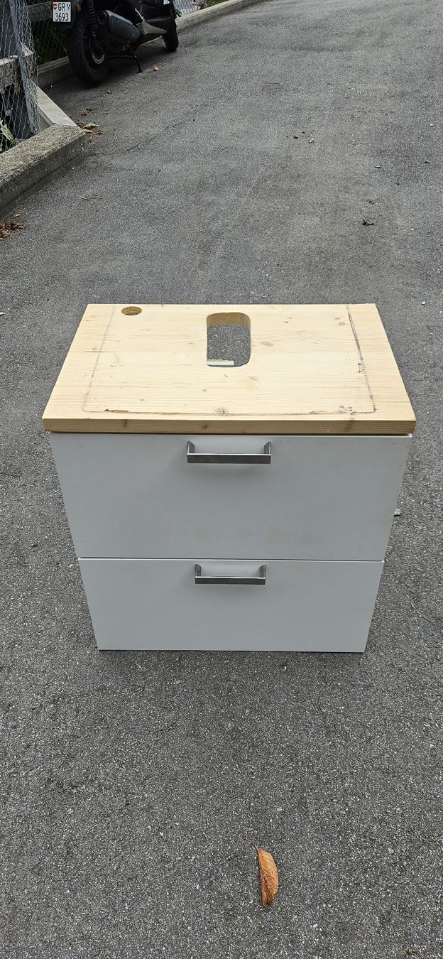 Ikea Mobili per bagno: Waschbeckenunterschrank – Usato da Trin venduto da Martin_84