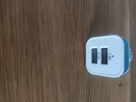 Chargeur USB voiture