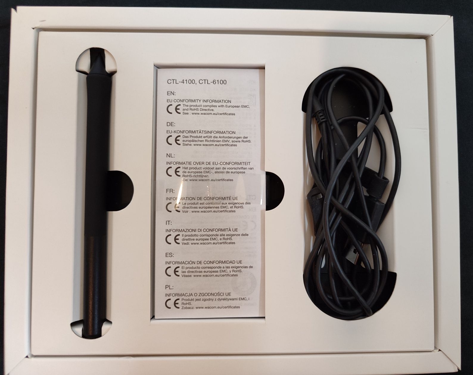 Wacom Tablet PC: Wacom Intuos S Graphics Tablet – Nuovo (secondo la descrizione) da Zürich venduto da tin_j8w8 2