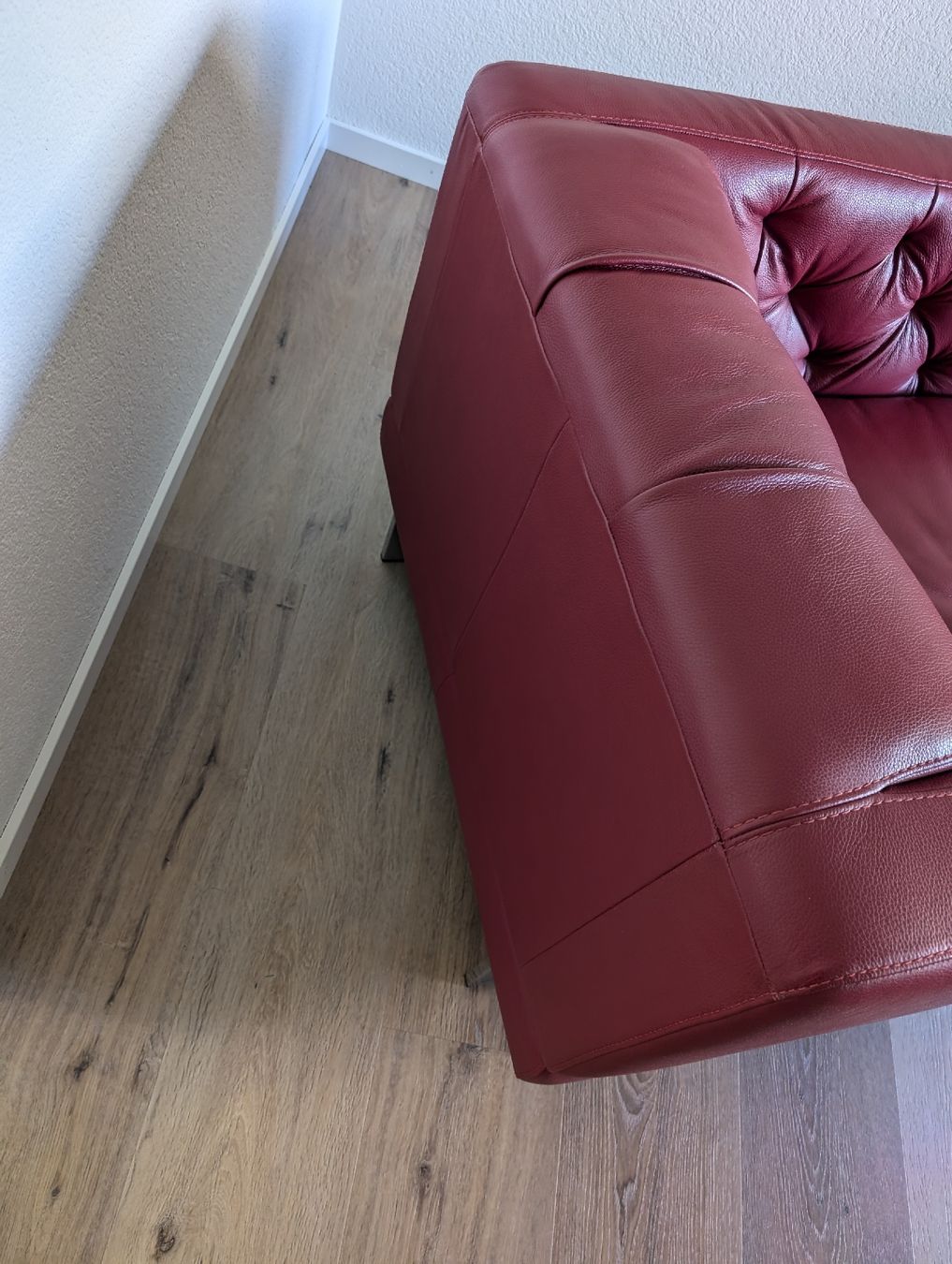 Poltrone: Sessel modern Chesterfield rot Leder – Usato da Hünenberg See venduto da Klaus91 3