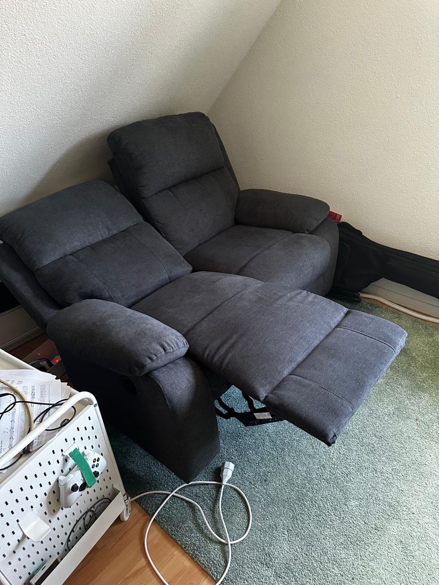 Sofas: 2er Sofa/Sessel mit Relaxfunktion – D'occasion à Birmensdorf ZH par hubinio