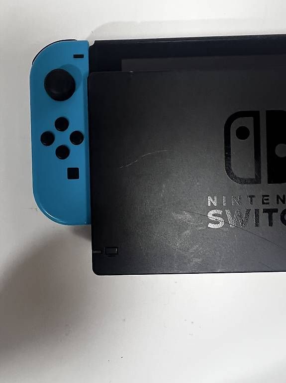 Console: Switch 1 – Usato da Estavayer-le-Lac venduto da math_c5kc 2