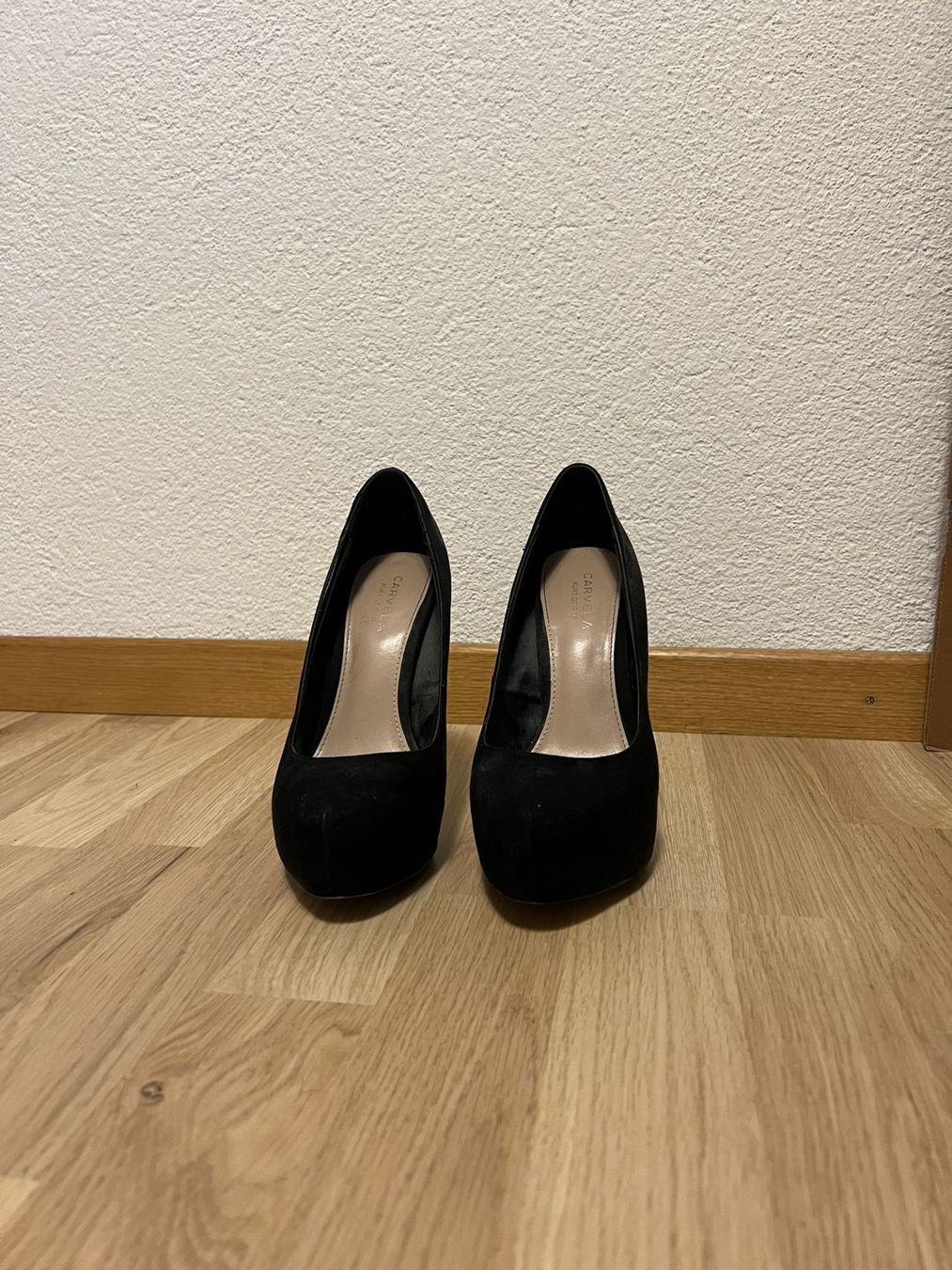 Scarpe da donna: Higheels - suede black - 39EU – Usato da Zürich venduto da llor.dell 3