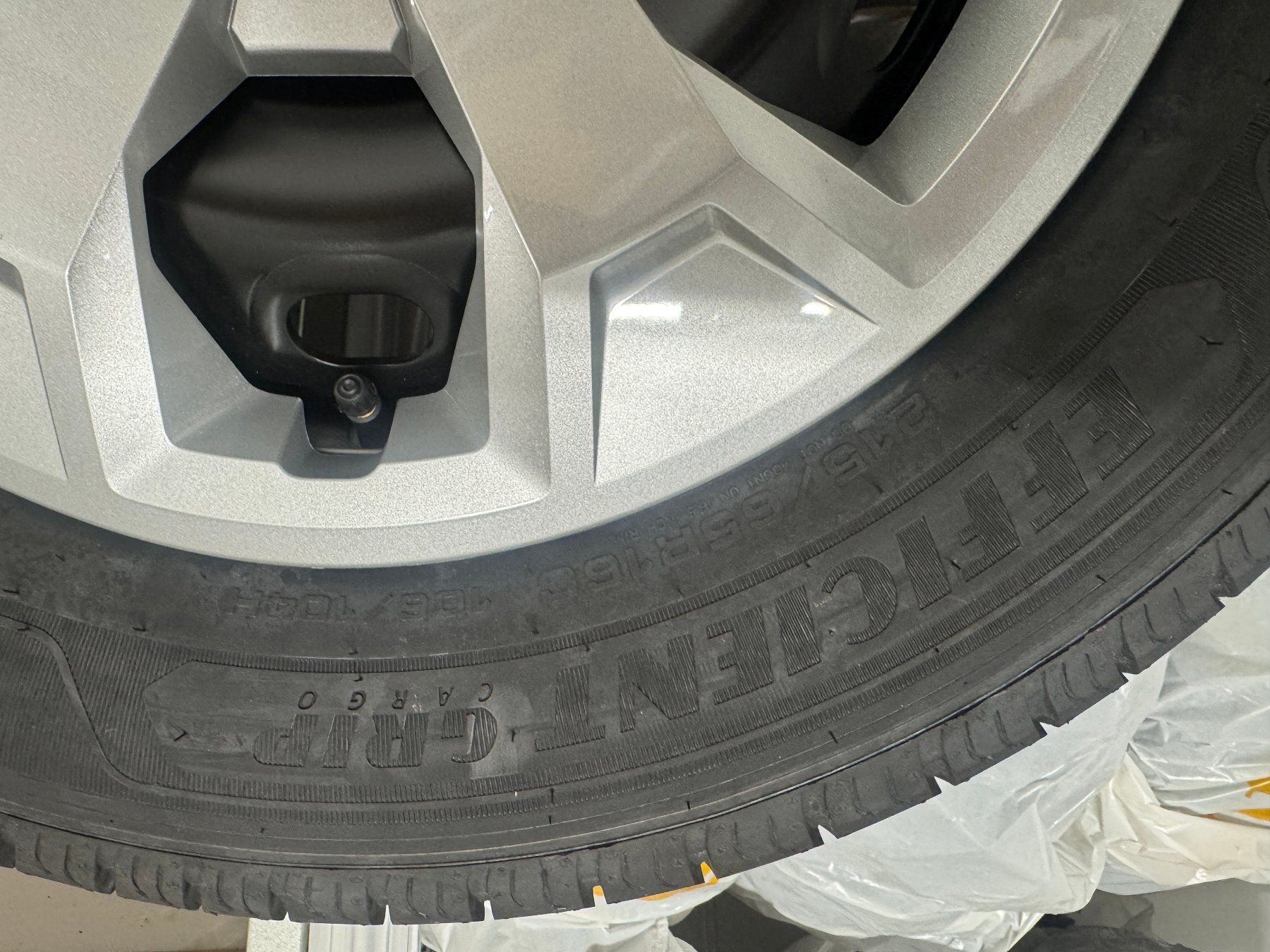 Renault Cerchioni: Orginal Renault Traffic Stahlfelgen mit Radblende – Nuovo (secondo la descrizione) da Altendorf venduto da um81 2