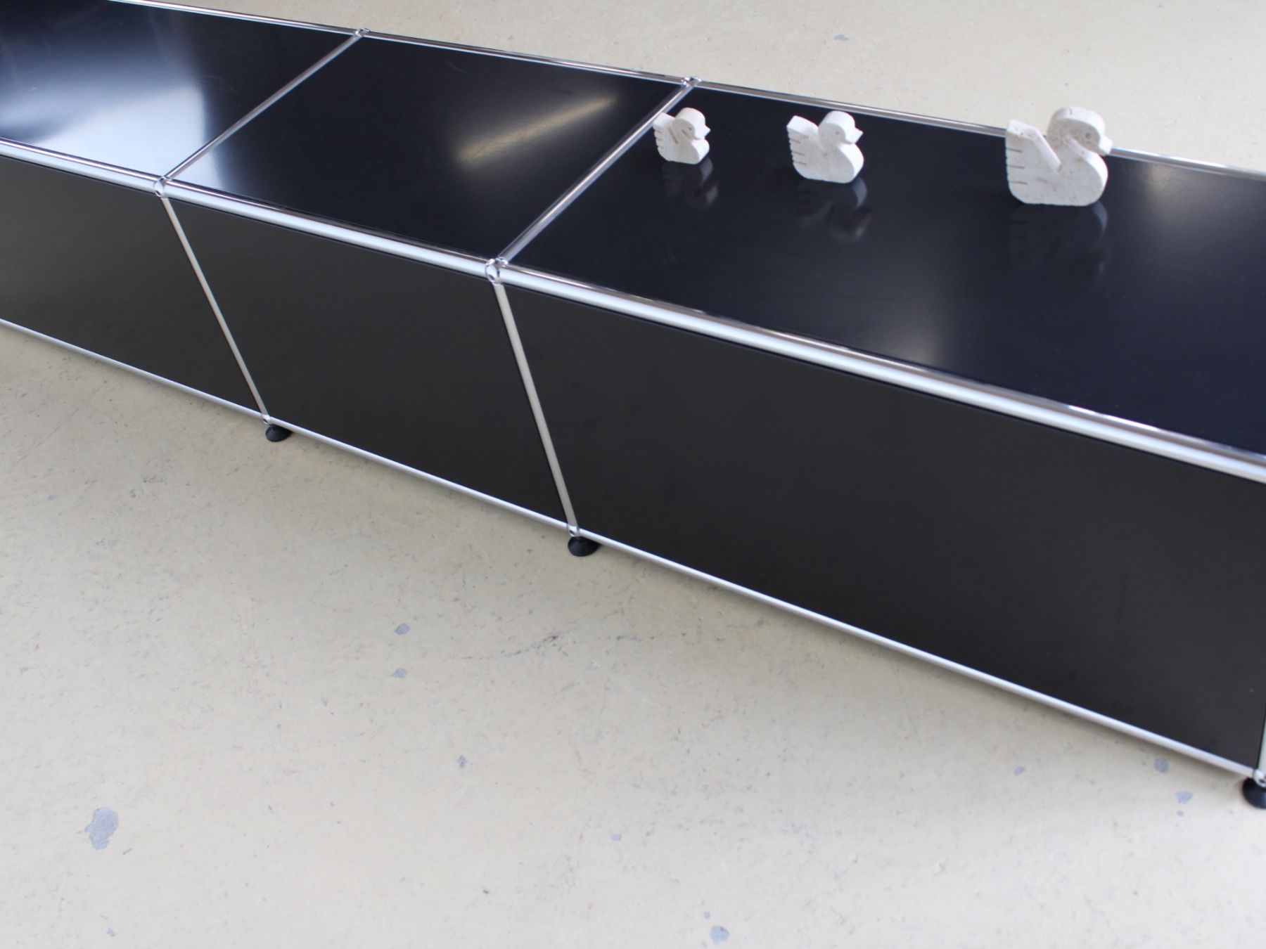 USM Cassettiere: USM Lowboard in Schwarz – Usato da Meinisberg venduto da atelier_TILIJA 2