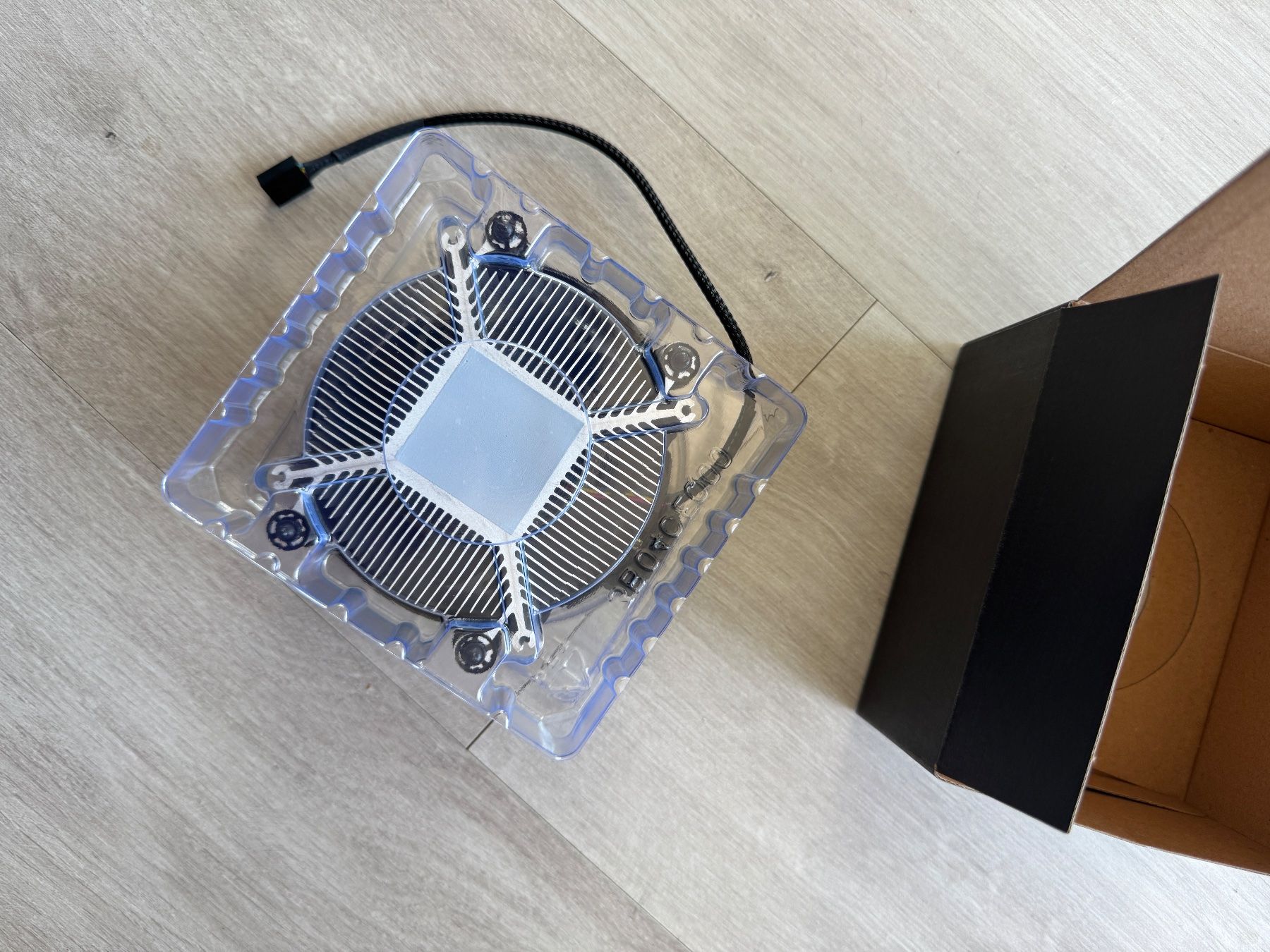 Amd Ventilatoren: AMD Original Fan Radiator Cooler / New – Gebraucht aus Neuchatel von Mr-Nobody 1