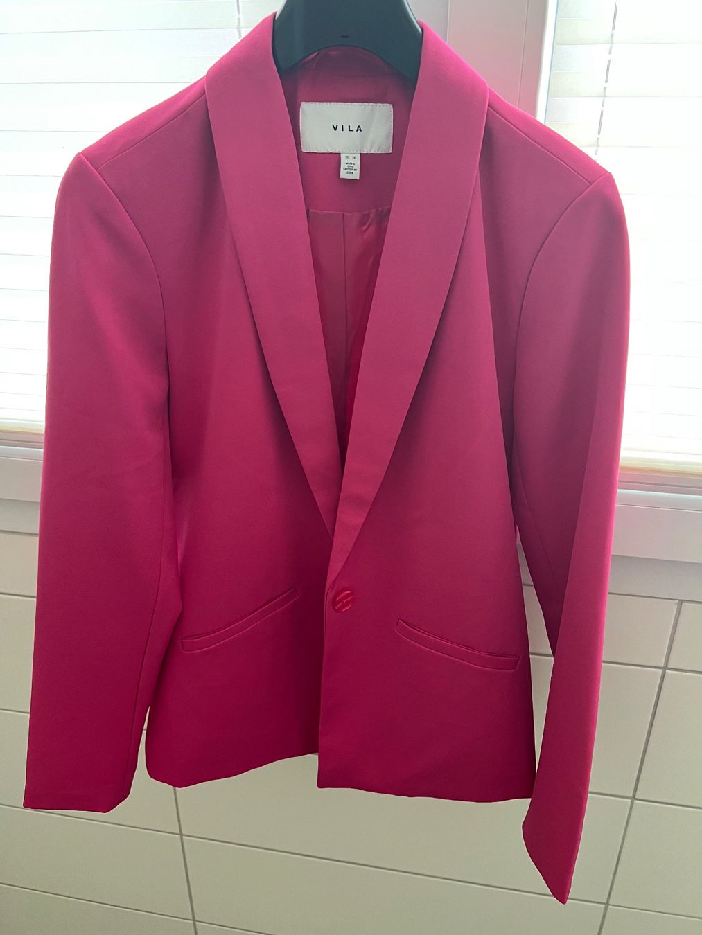 Vila Giacche: Blazer von Vila in Pink, Gr.36 – Usato da Zürich venduto da claudia0512 1