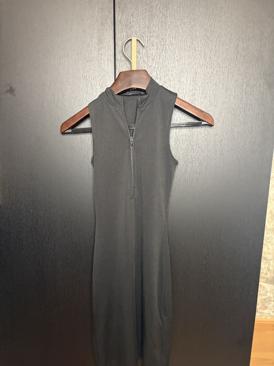 Kleider: Black Mini Dress, Sleeveless, Zipper, Size Small – Neu und originalverpackt aus Seuzach von Diamand28