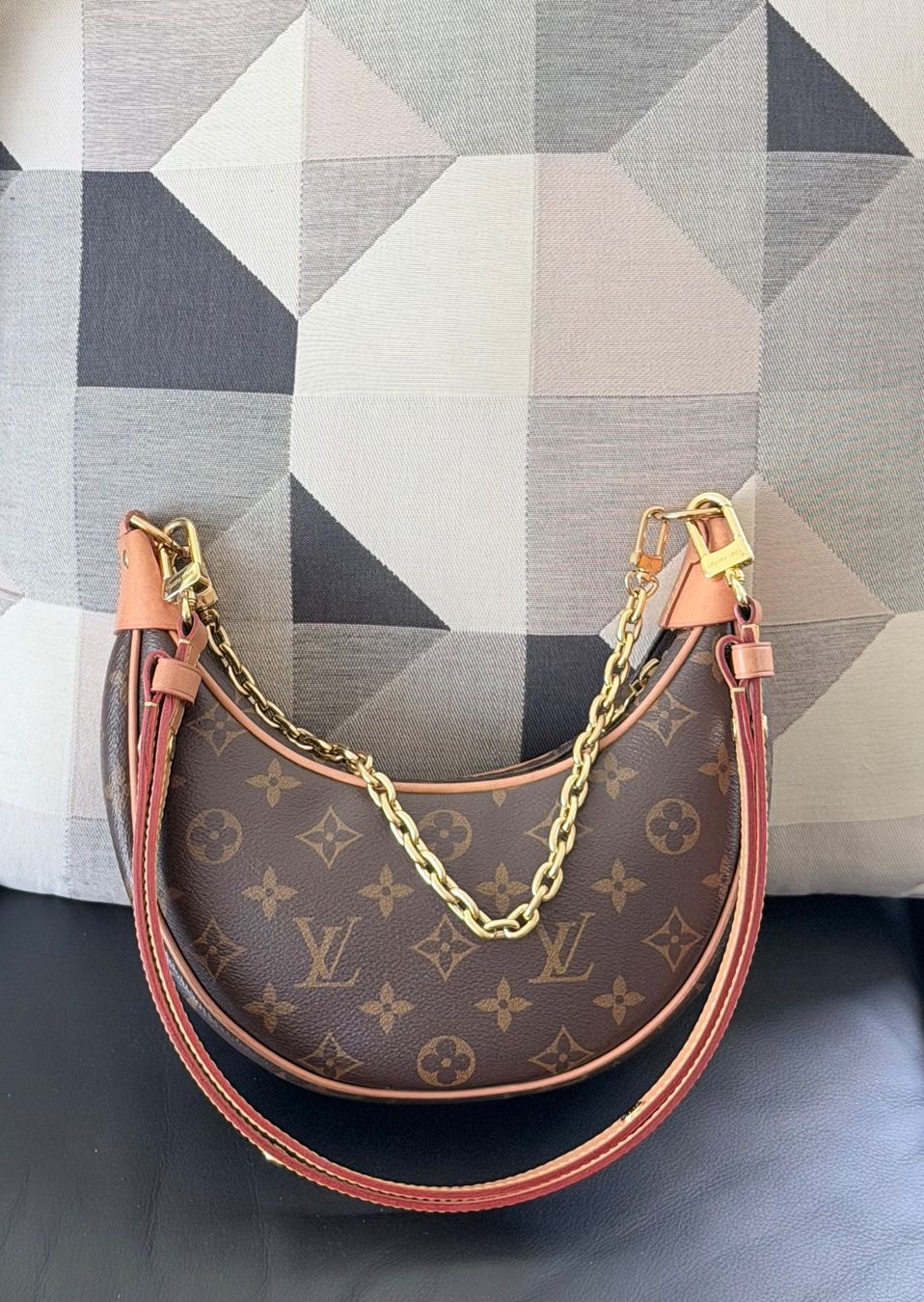 Louis Vuitton Borse da donna: Louis Vuitton Loop Bag – Usato da Reinach AG venduto da RobbisB 3