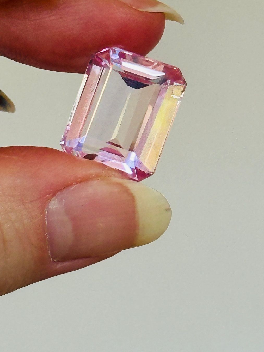 Edelsteine: 22.45 Ct Pink  Emerald Cut Dazzling Certified – Neu und originalverpackt aus Genève von AWWA 3