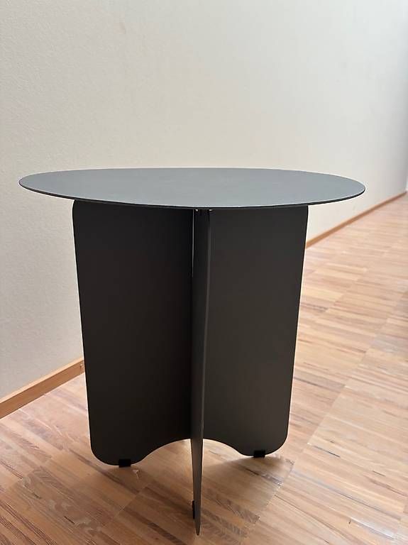 Tavoli: Beistelltisch / Salontisch  grau – Usato da Elsau venduto da arasgr 1