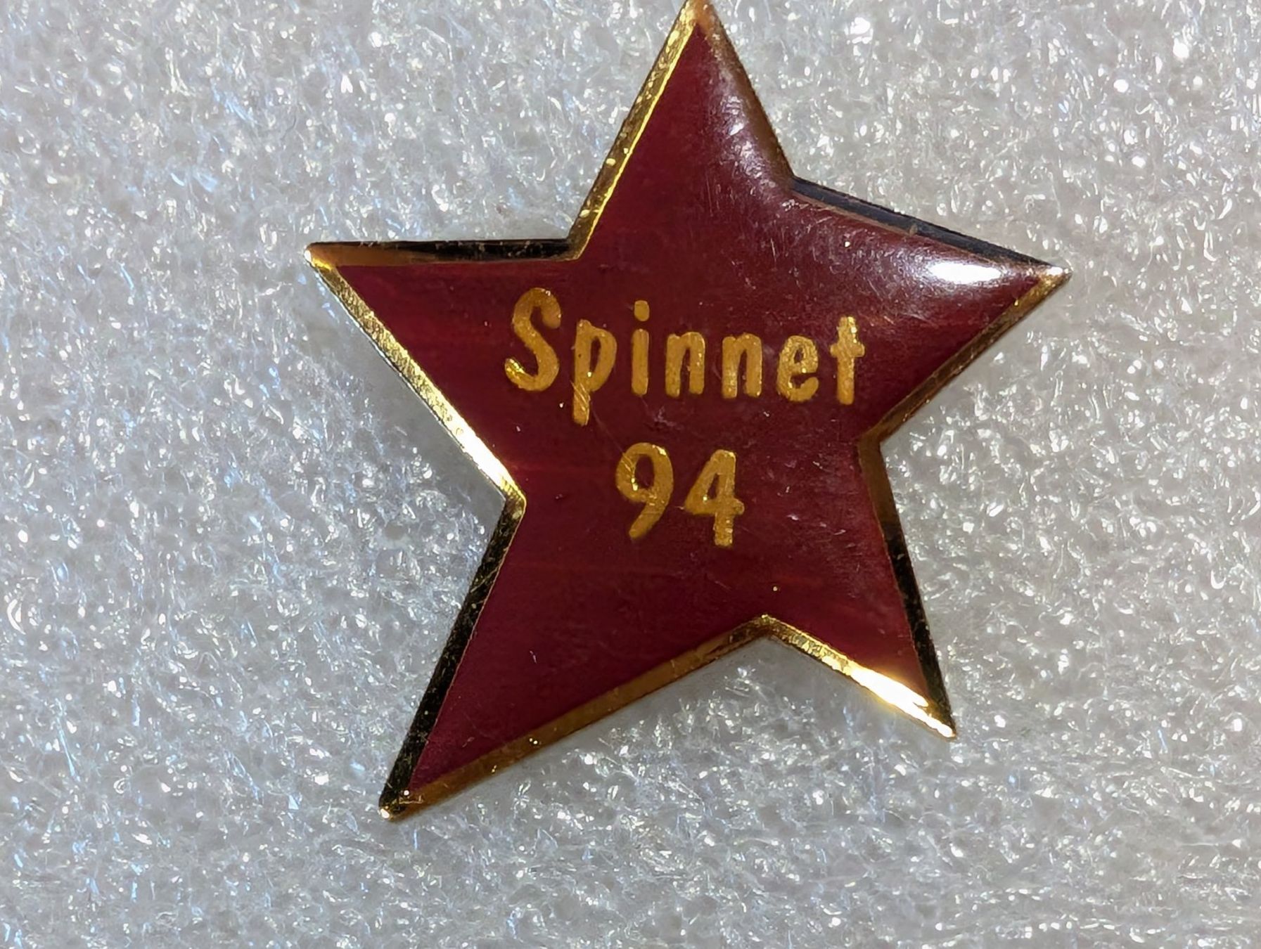 Plaquettes & Badges: Ansteckpin 292: Spinnet 94 – D'occasion à Oppligen par Pin-Fall-Shop