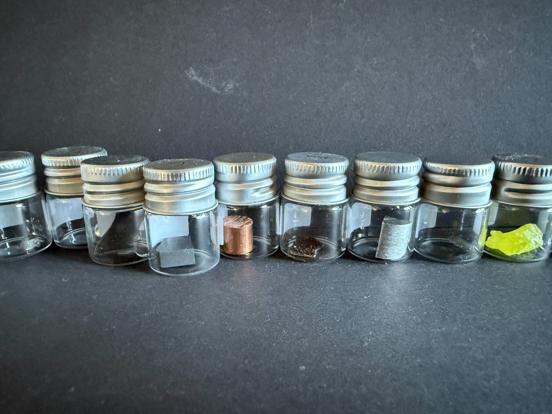 Kit di costruzioni: Elementsammlung 25 chemische Elemente - schöne Stücke! – Nuovo (secondo la descrizione) da Lützelflüh-Goldb venduto da Elementis 5