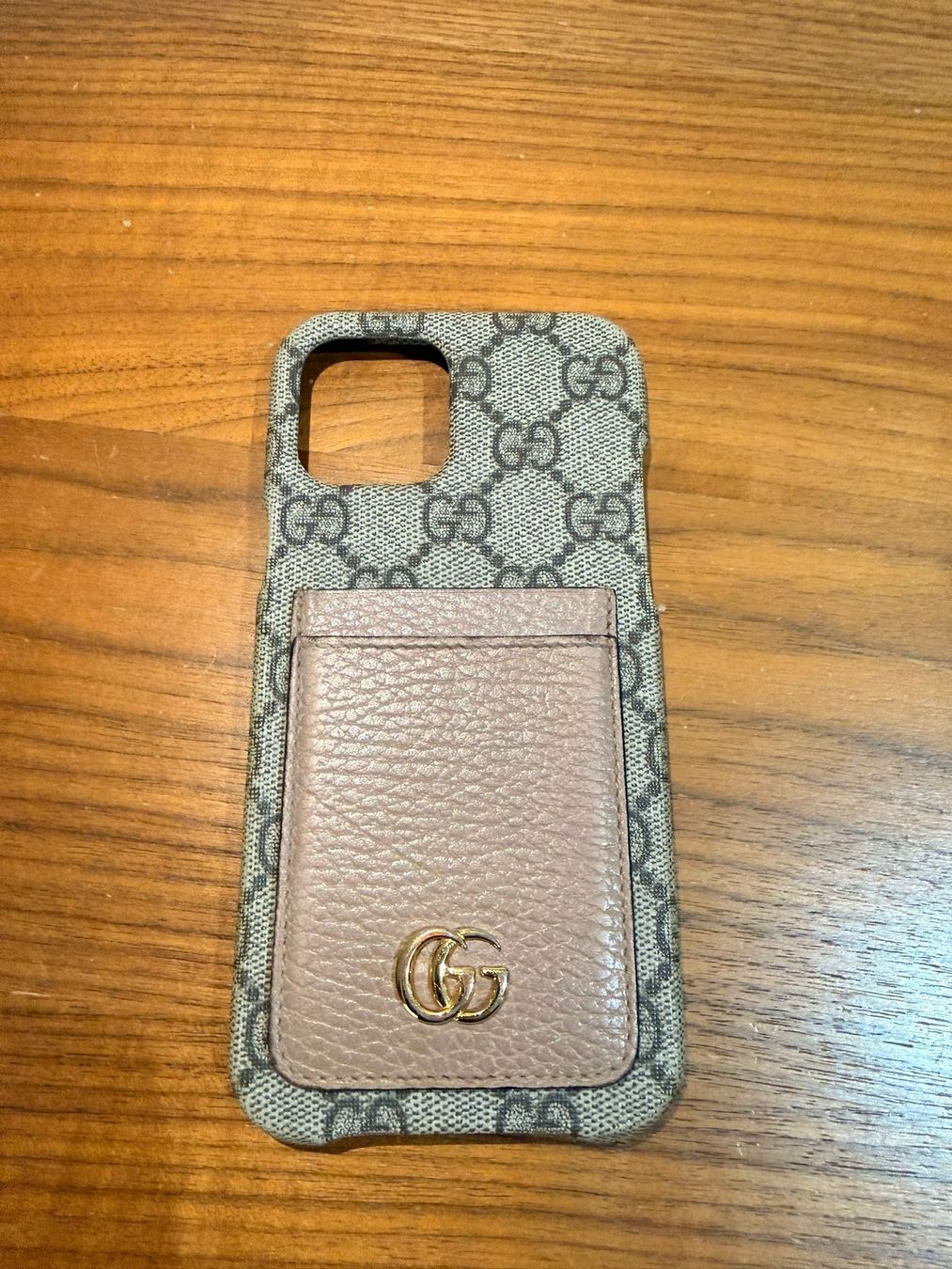 Apple Telefoni cellulari / Smartphones: Gucci iPhone 12 / 12 Pro Handyhülle mit Kartenfach – Usato da Zunzgen venduto da Fleksi 2
