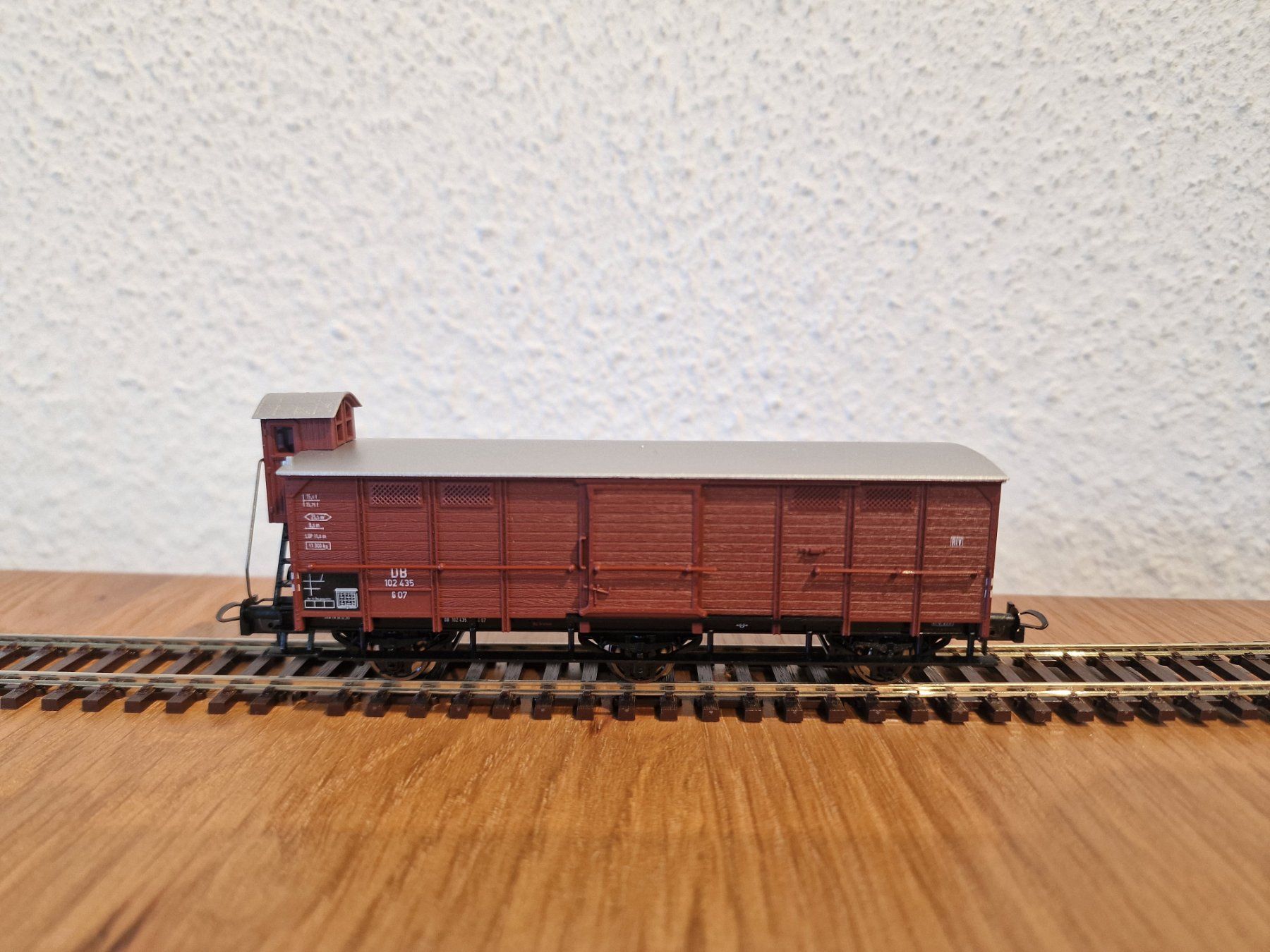 Trix Modellini di ferrovie: DB gedeckter Güterwagen H0 – Usato da Matten b. Interlaken venduto da lor_hr9w