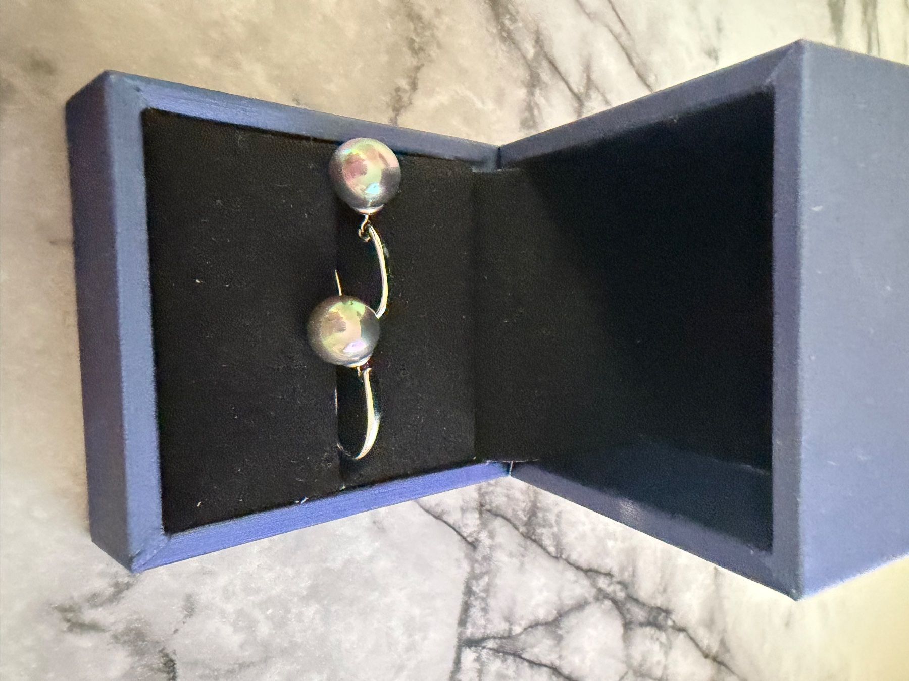 Orecchini pendenti & Orecchini a lobo: Natural grey pearl earrings – Usato da Zürich venduto da ghe_k58z 1