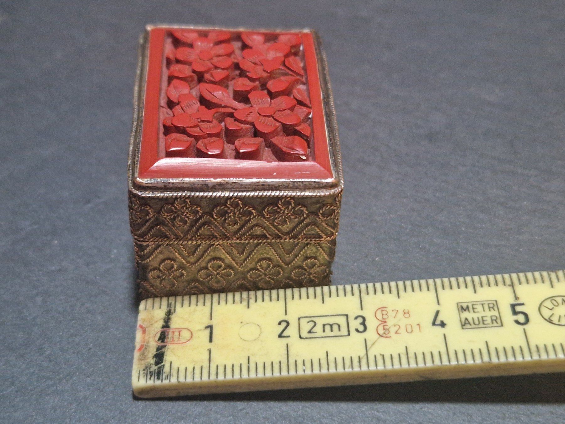 Dosen: Antike chinesische Miniatur-Dose – Gebraucht aus Winterthur von Sadega 4