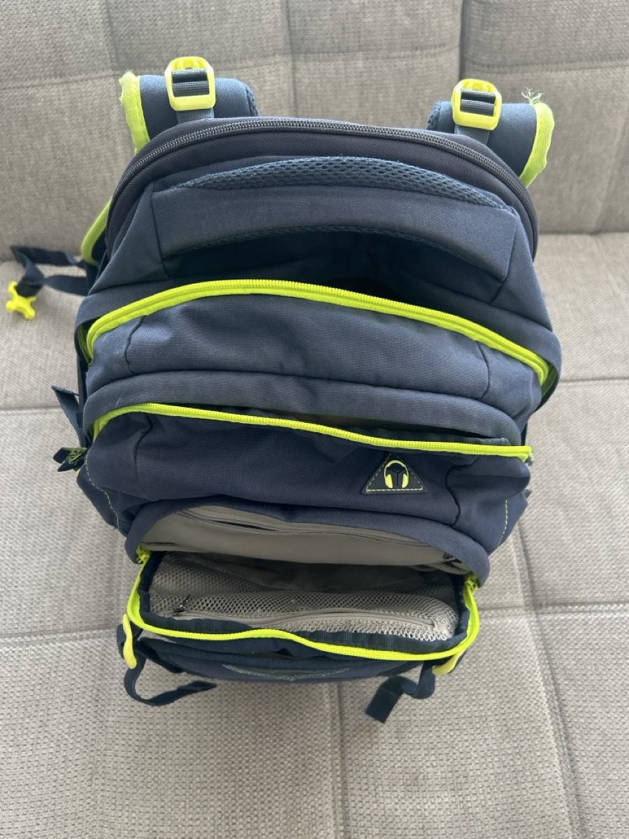 Satch Zaini: Satch Rucksack dunkelblau – Usato da Schlattingen venduto da Natel15 2