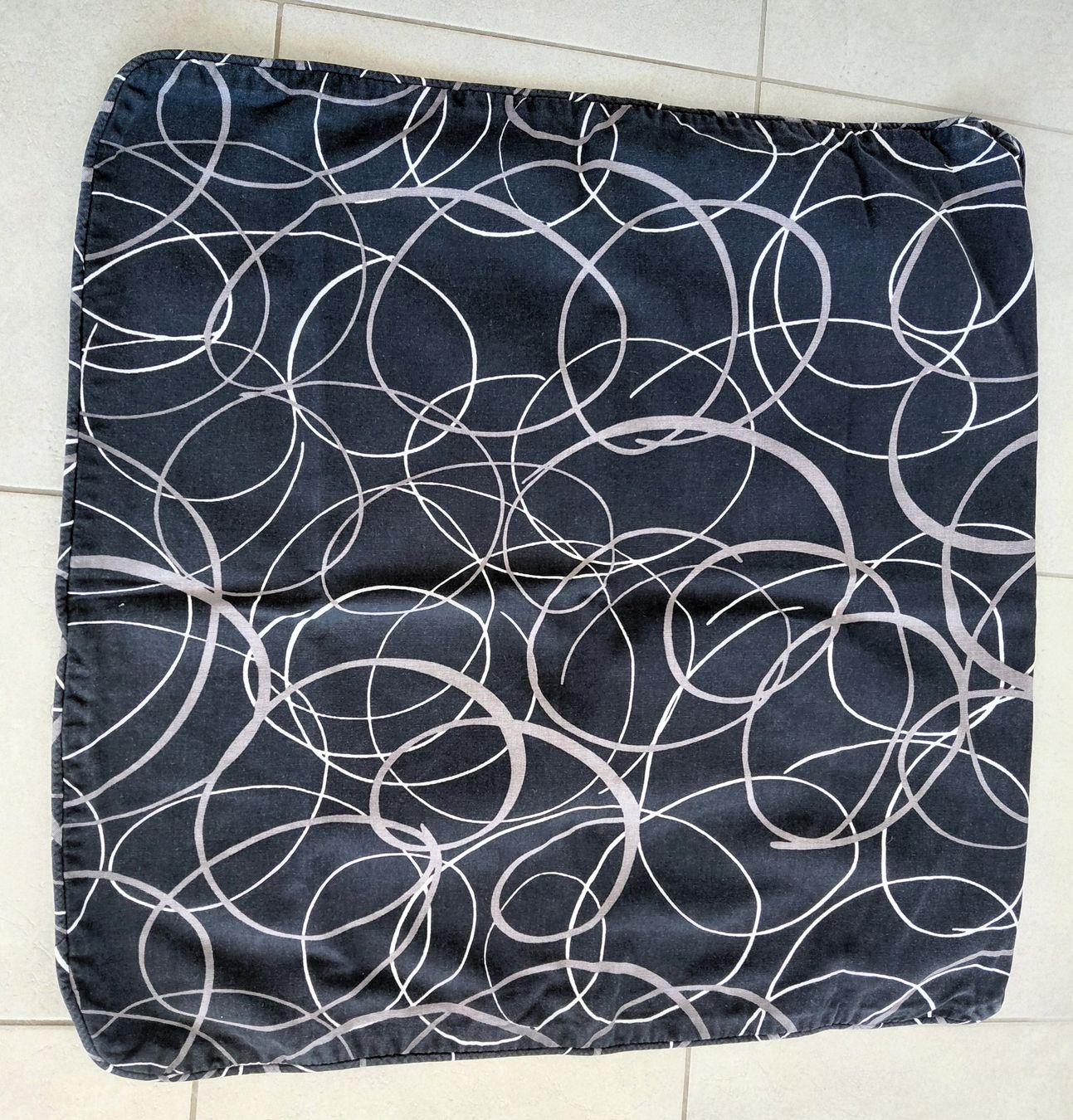 Cuscini: Housse coussin – Usato da St-Livres venduto da lune_bleue