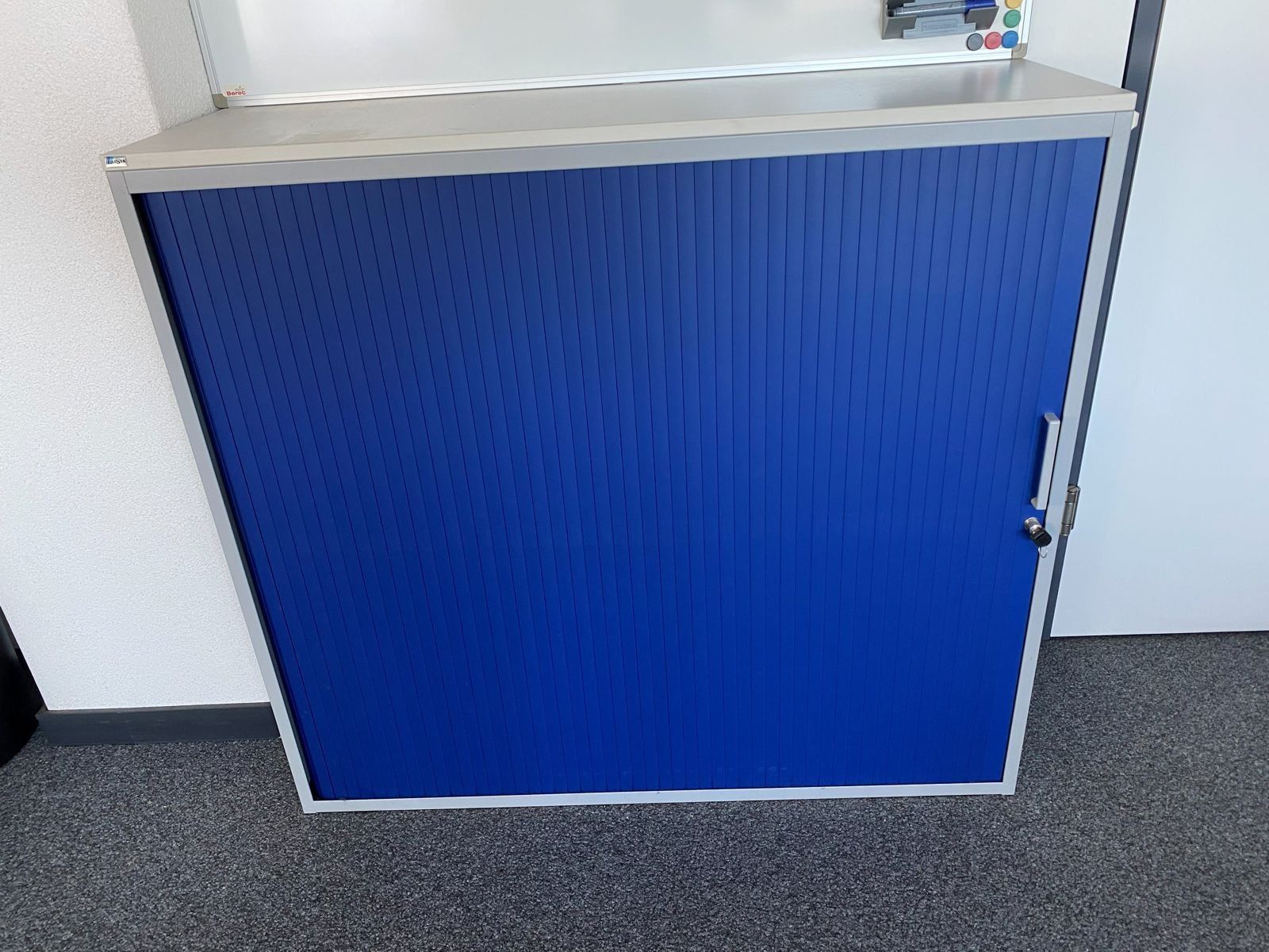 Lista Armoires: Büro-Schrank – D'occasion à Worb par Tom123bern