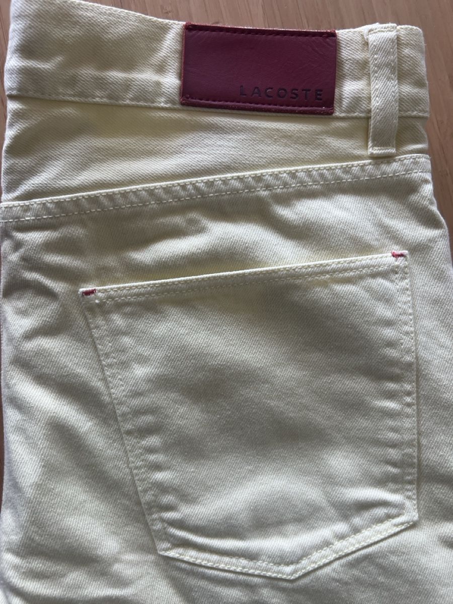 Lacoste Jeans: LACOSTE LIVE Jean taille 30 jaune  – Nuovo (secondo la descrizione) da Nyon venduto da ikel78 5