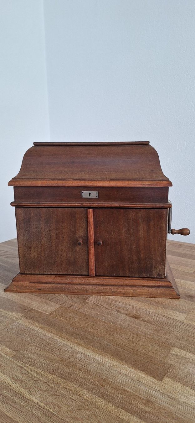 Giradischi: Gramophone ancien Chanteclair – Usato da Court venduto da Nisalaber 1