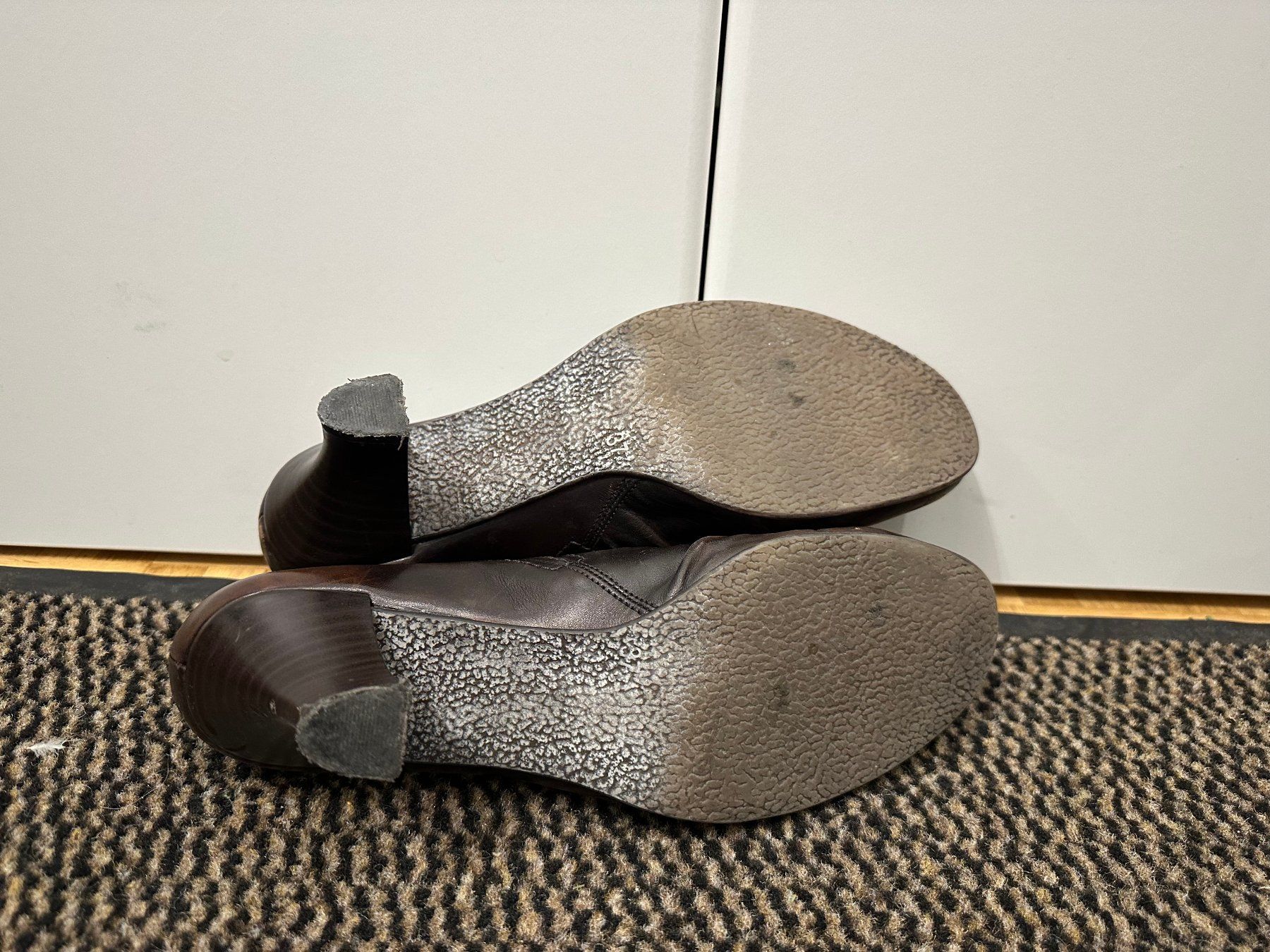 Damenschuhe: Leder Pumps Gr. 37 – Gebraucht aus Winterthur von nelead 3