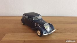 Peugeot 402 B Berline 1938-1942 dunkelblau    1:43 von NOREV