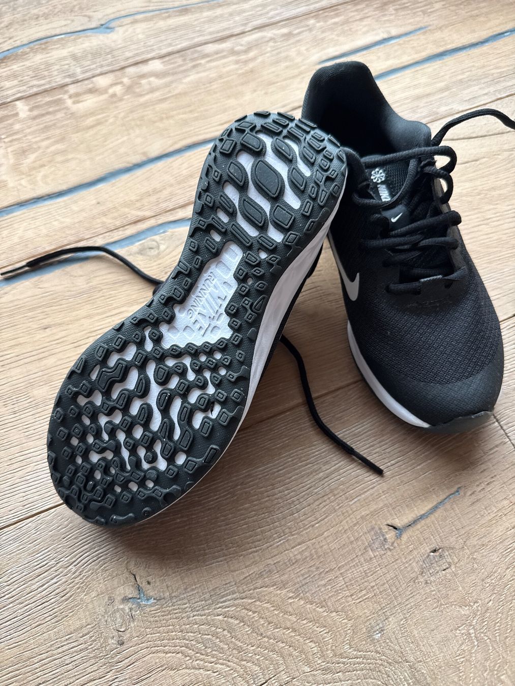 Nike Herrenschuhe: Nike Running Schuhe Gr. 36.5 – Neu (gemäss Beschreibung) aus Himmelried von Dievole 1