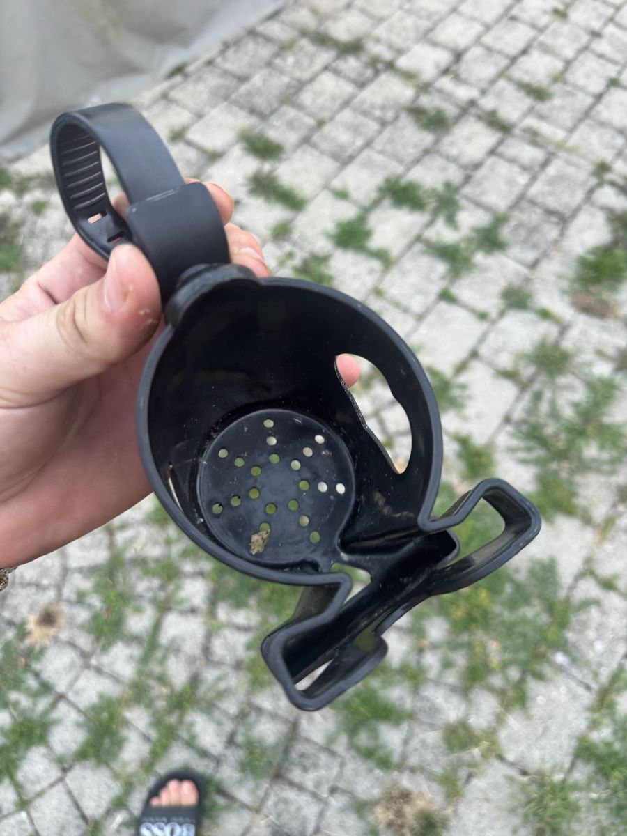 Poussette: Stroller Cup Holder Black Heart Design Used – D'occasion à Seuzach par Wolf936 1