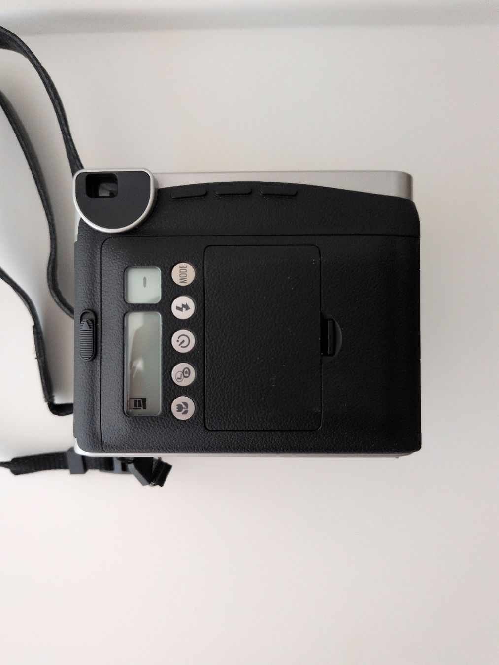 Fujifilm Fotocamera: Fujifilm Instax mini 90 polaroid camera – Usato da Aubonne venduto da MVMT89 2