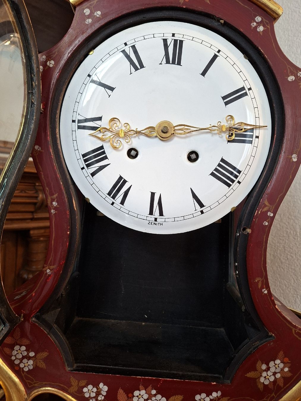 Zenith Orologi da terra & Orologi da parete: Grosse antike Neuchâteloise Pendule "Zenith"  mit Konsole – Usato da Steffisburg venduto da ZeitReise_ 1