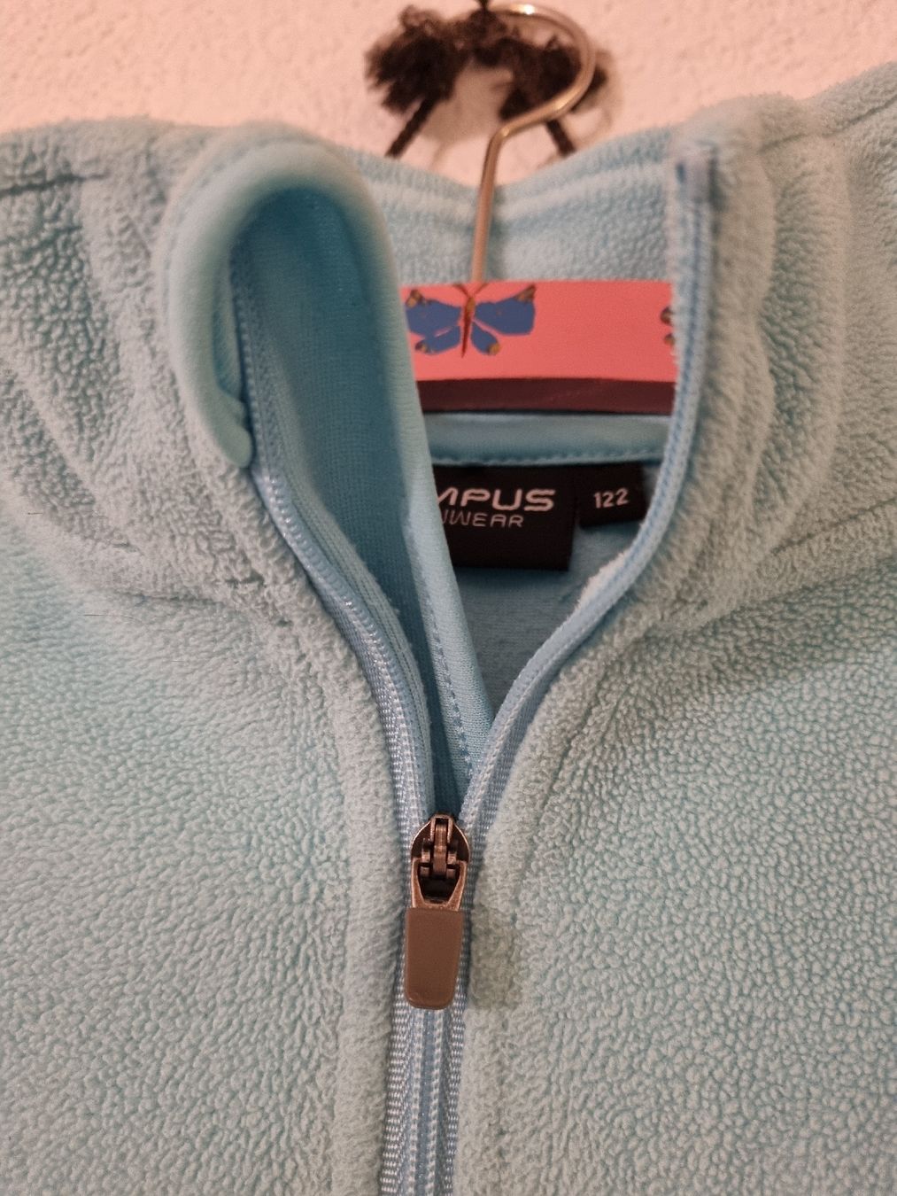 DKNY Maglioni & Felpe: DKNY Velours-Hoodie Grösse 8 – Usato da Lengnau AG venduto da Endless 6