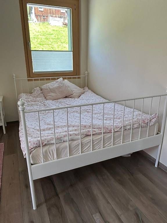 Letti: Bett 140cm mit Matratze & Lattenrost  – Usato da Frauenfeld venduto da lyn_b2fm