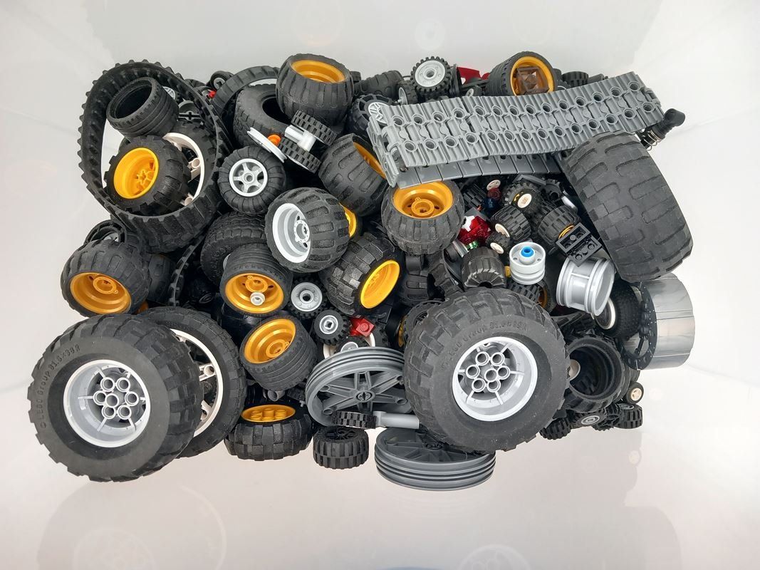 Lego Baukästen: LEGO Reifen, 2.00kg – Gebraucht aus Hünenberg von Restwert_Zug