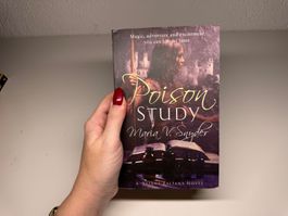 NOVEL: Maria V. Snyder, Poison Study