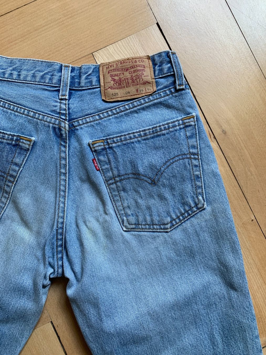 Levi's Jeans: LEVIS - Vintage Jeans hellblau W29 L34 – Usato da Zürich venduto da Diazaio 3